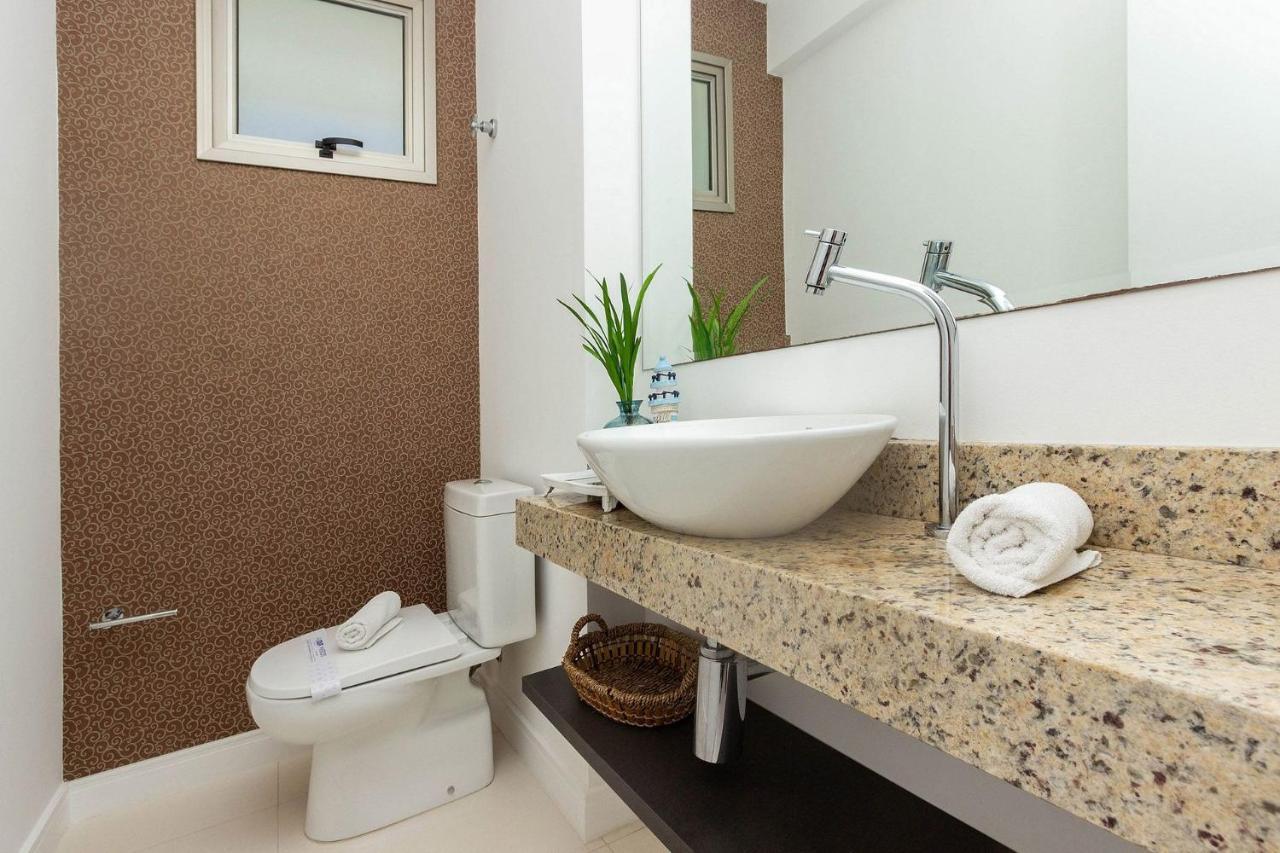 Punta Blu: Luxury Beachfront Condo with Pool and 24/7 Security Bombinhas Exterior photo